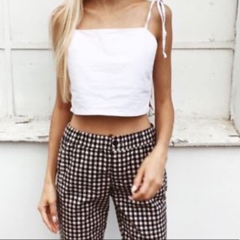 Brandy Melville “Dena Tank” pink cropped tank top